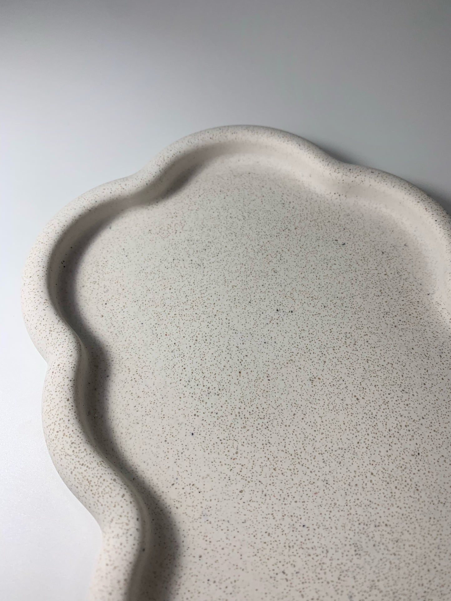 Plateau nuage en Jesmonite – 22x14 cm –