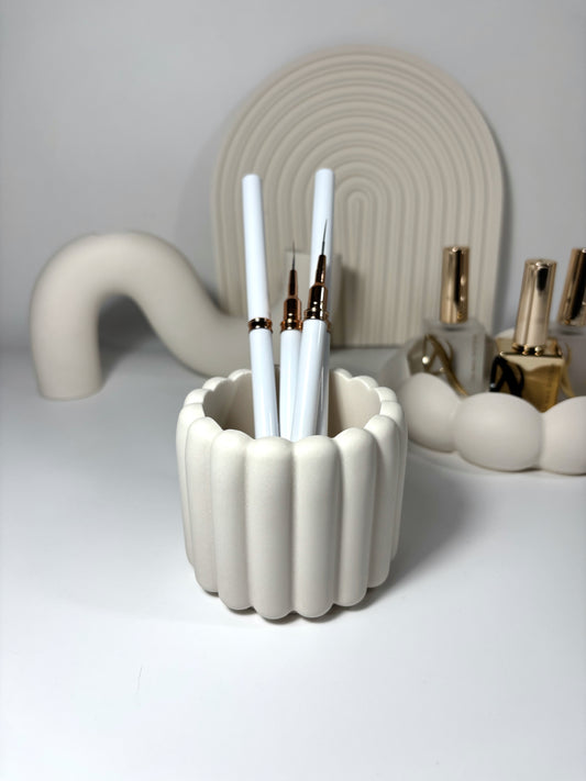 Pot à pinceaux ondulés