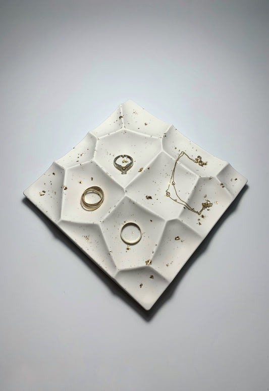 Plateau à bijoux asymétrique