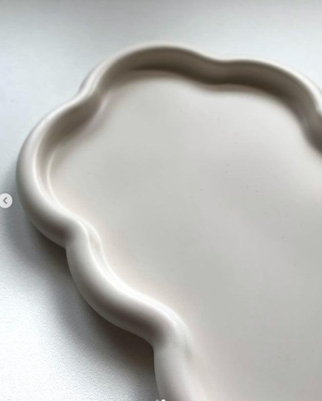 Plateau nuage en Jesmonite – 22x14 cm –